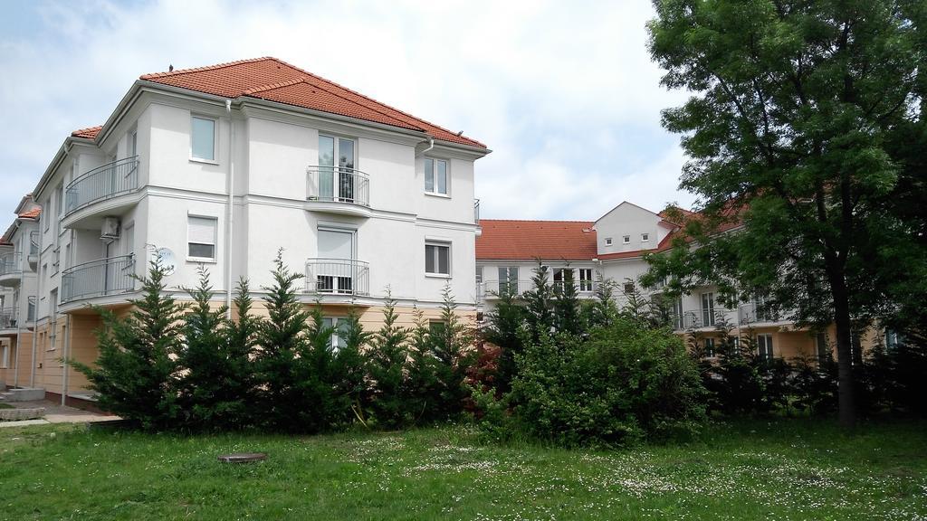 Thermal Apartman Hajdúszoboszló Exteriör bild